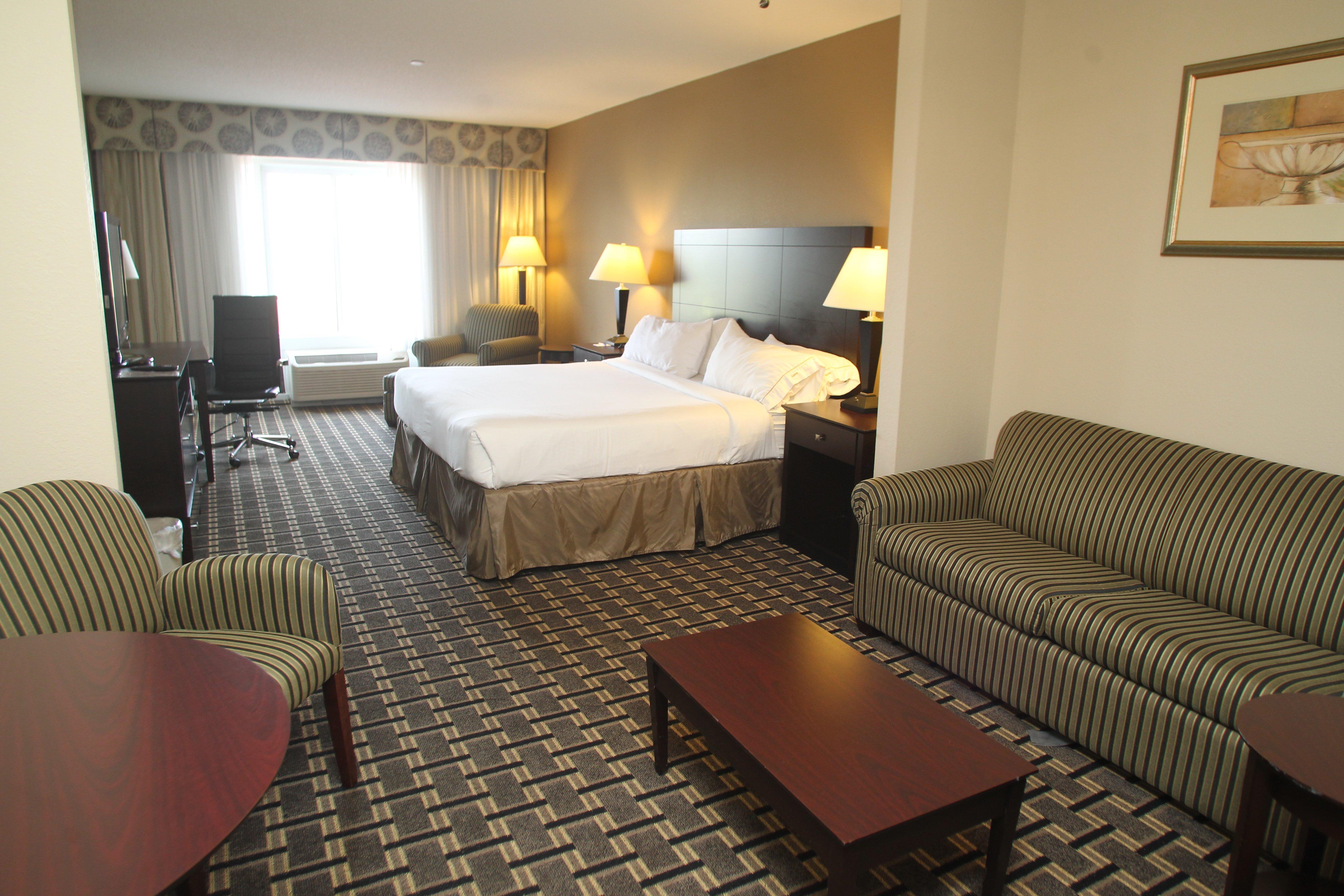Holiday Inn Express Pembroke By Ihg Exterior photo