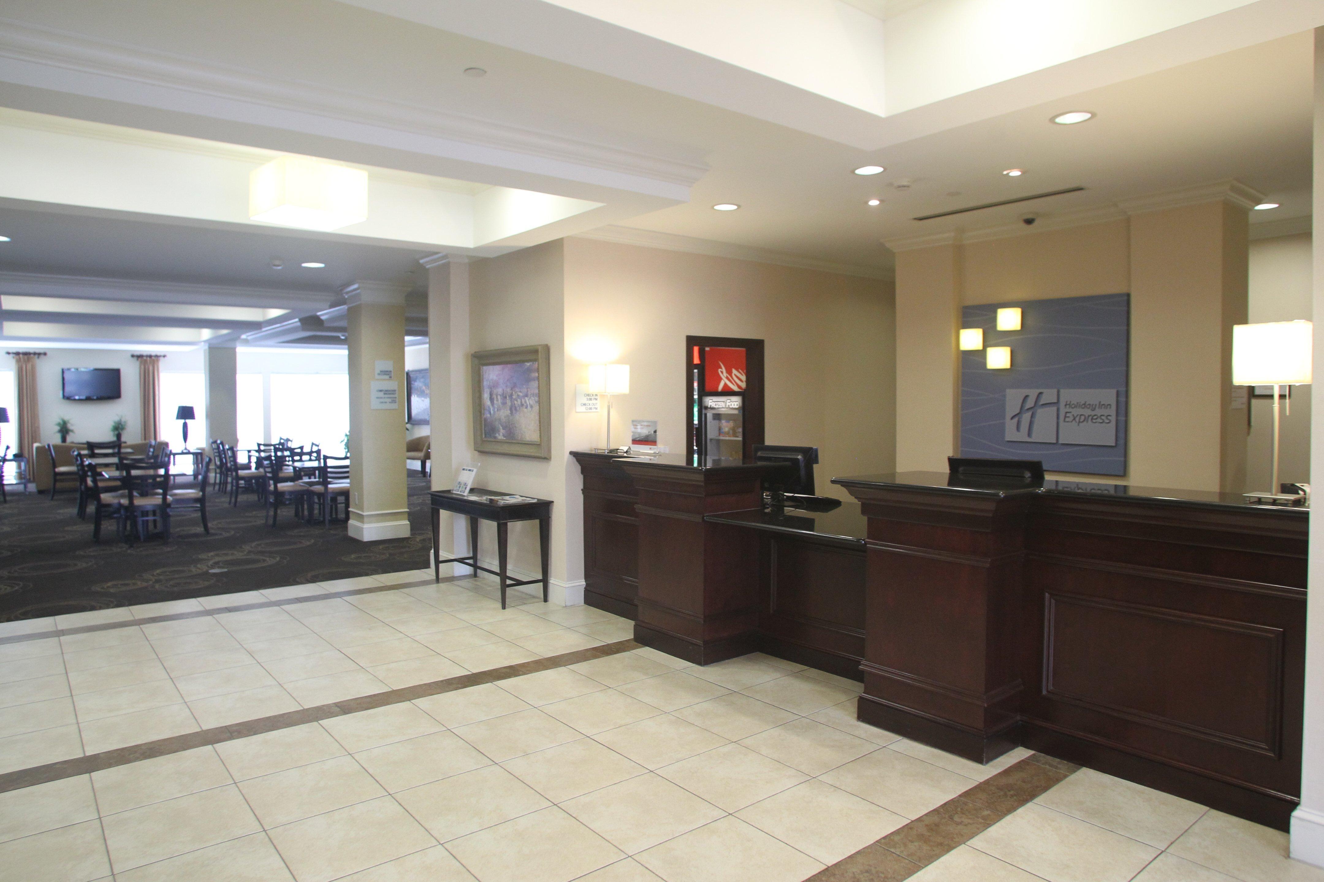 Holiday Inn Express Pembroke By Ihg Exterior photo
