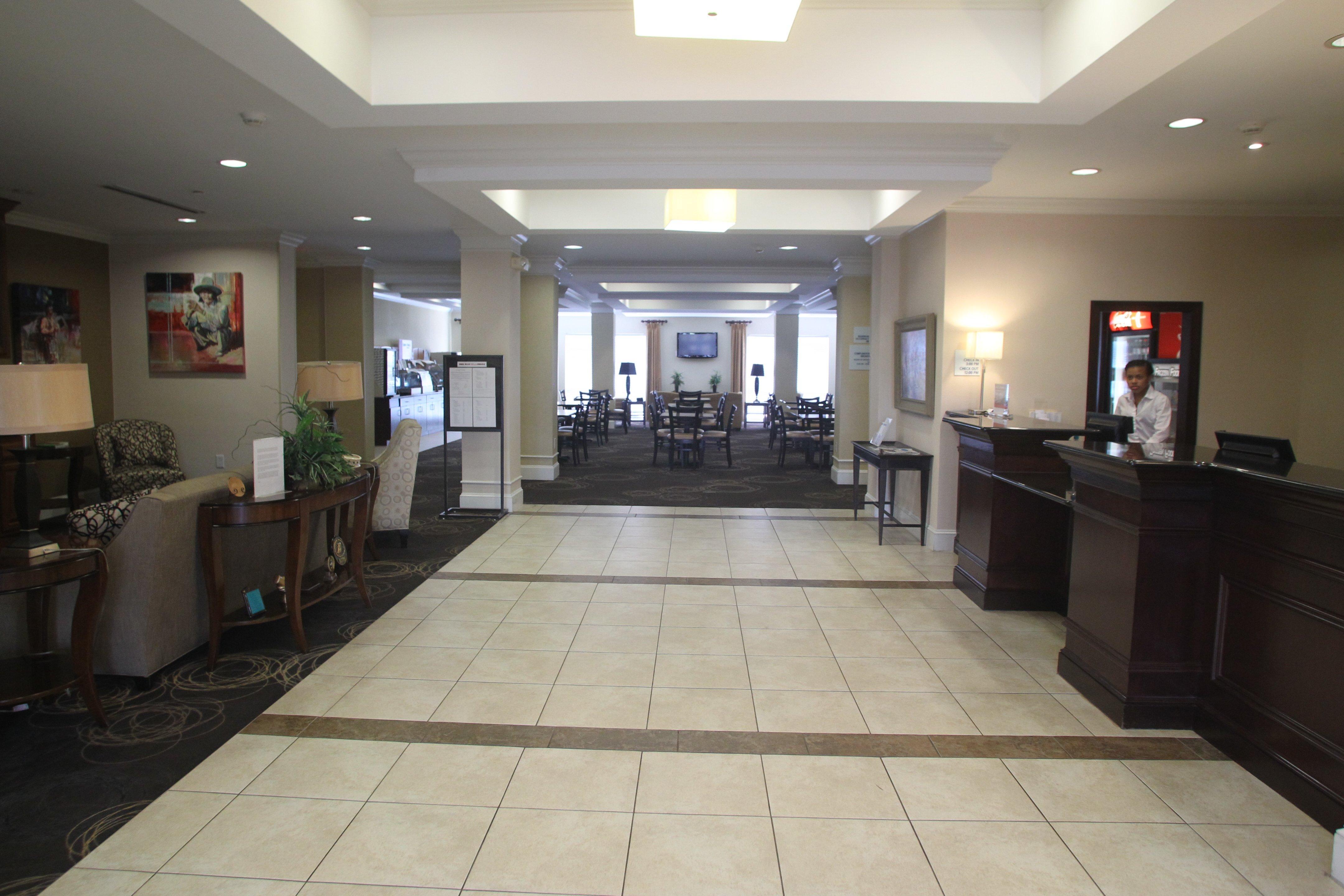 Holiday Inn Express Pembroke By Ihg Exterior photo