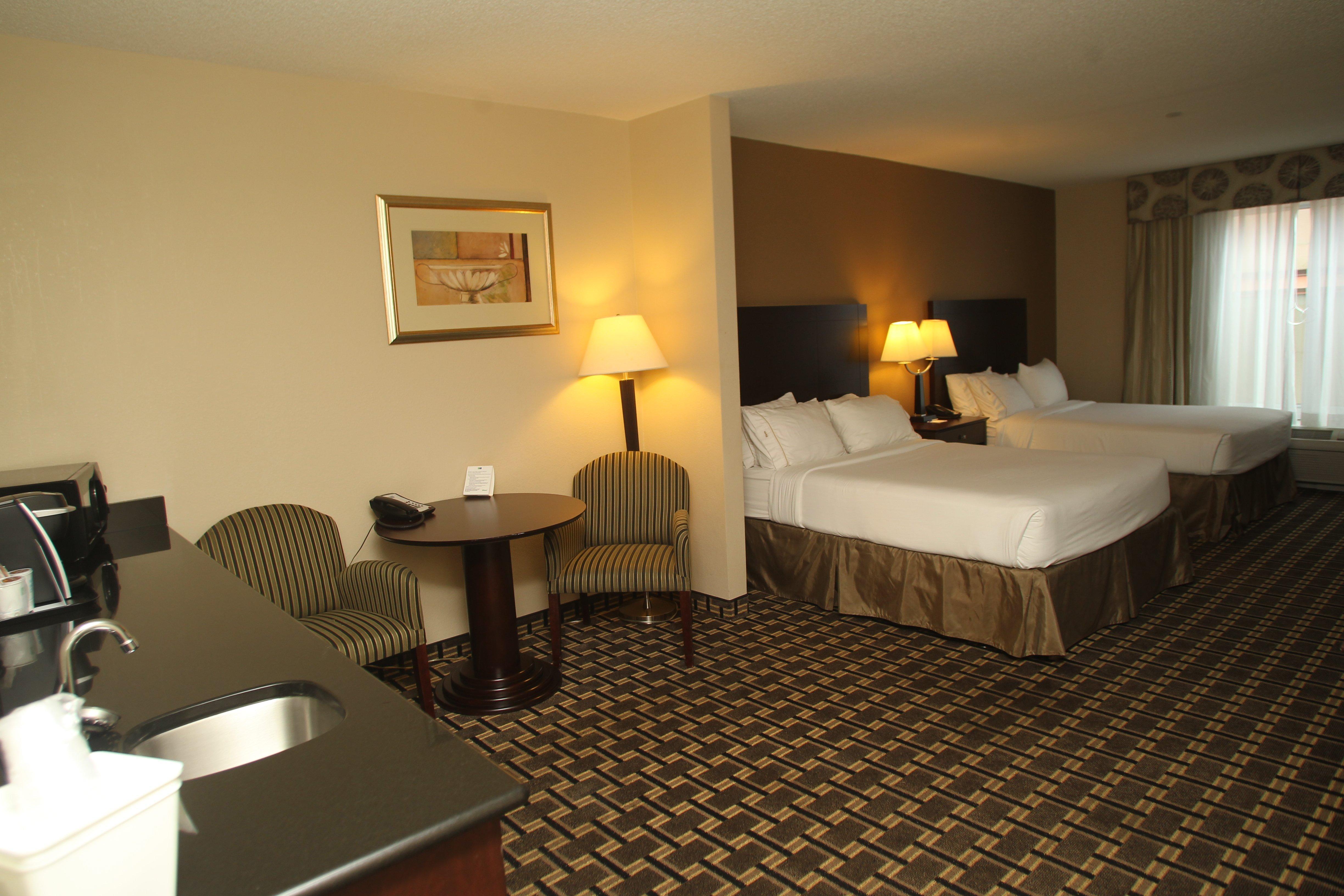 Holiday Inn Express Pembroke By Ihg Exterior photo