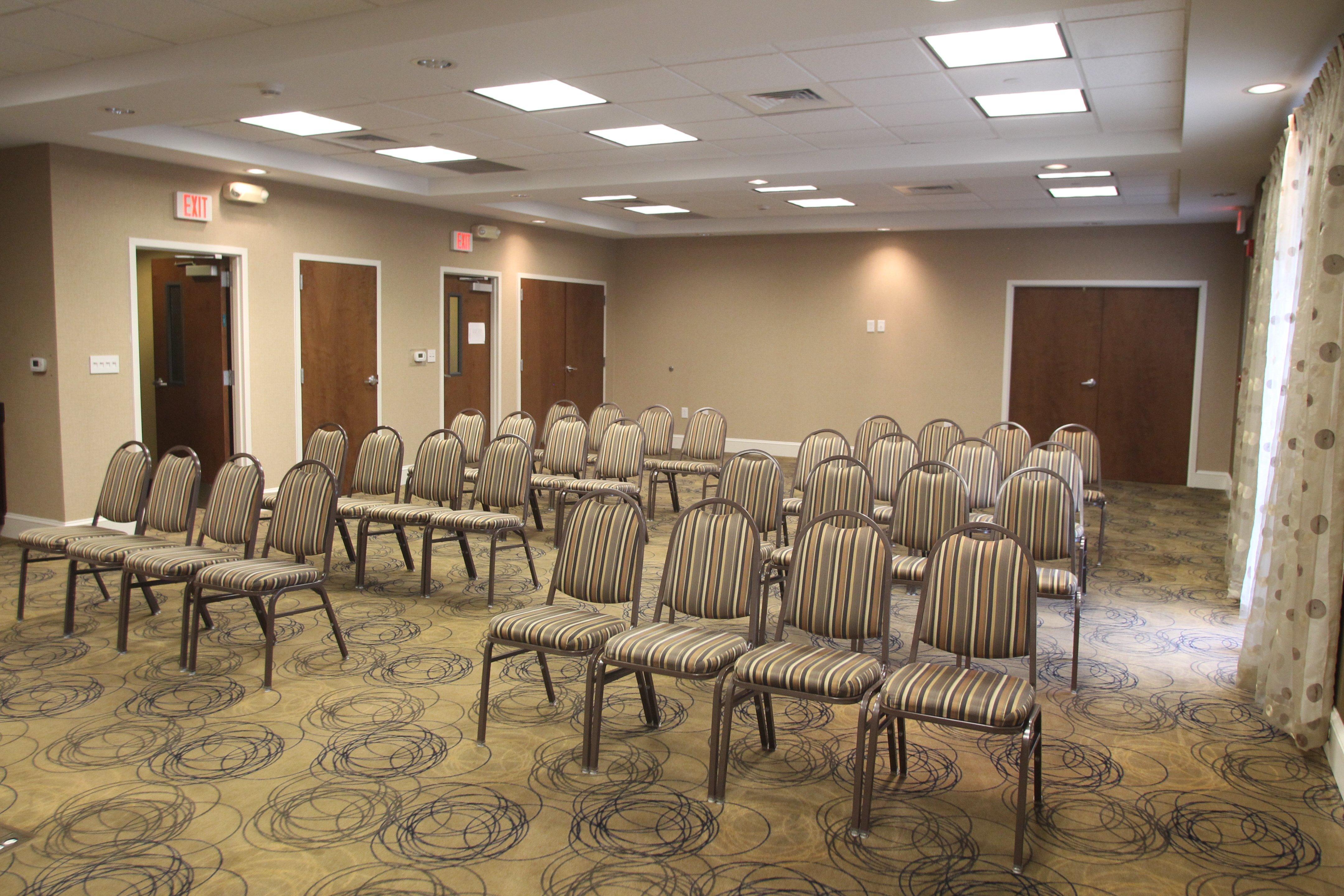 Holiday Inn Express Pembroke By Ihg Exterior photo