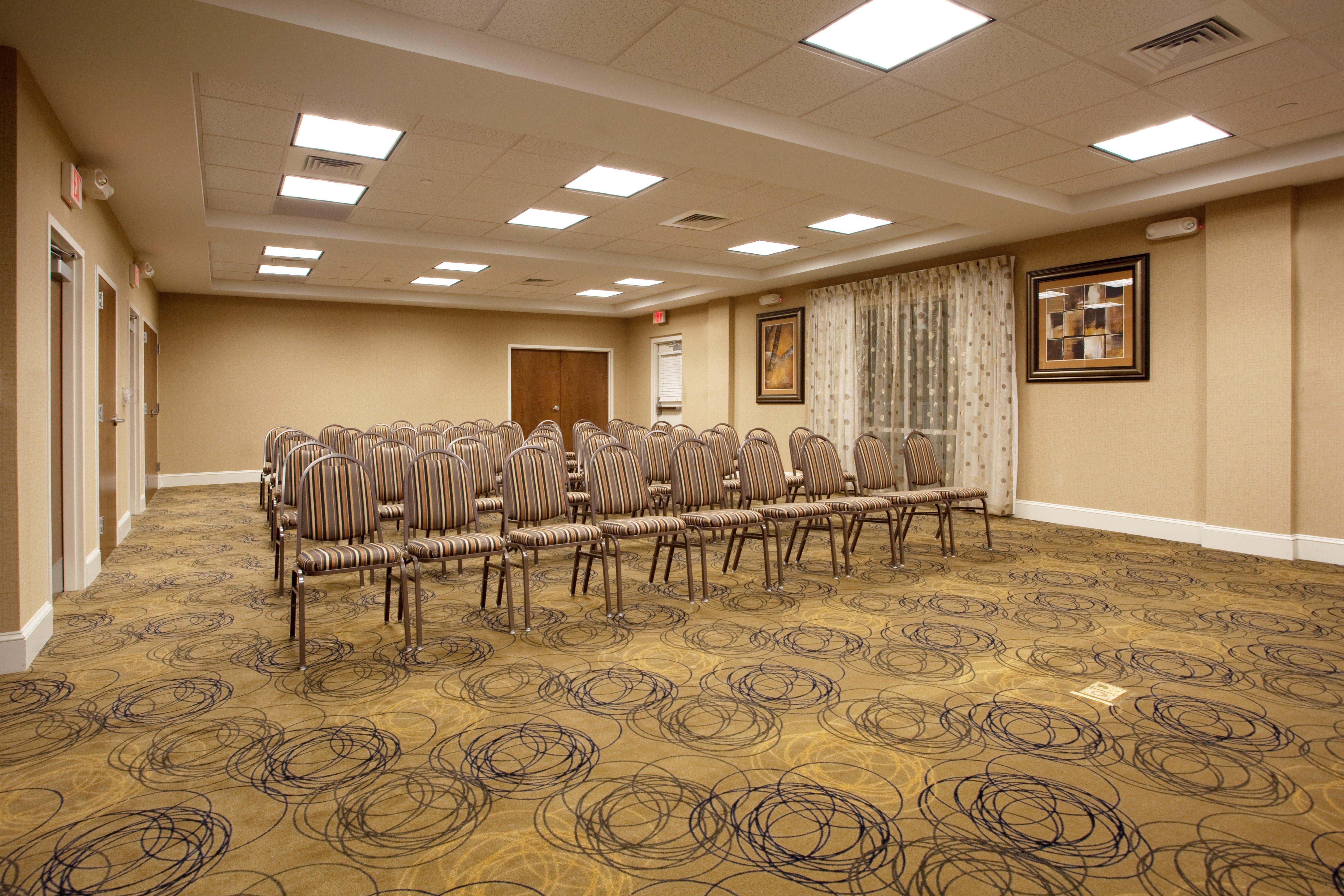 Holiday Inn Express Pembroke By Ihg Exterior photo