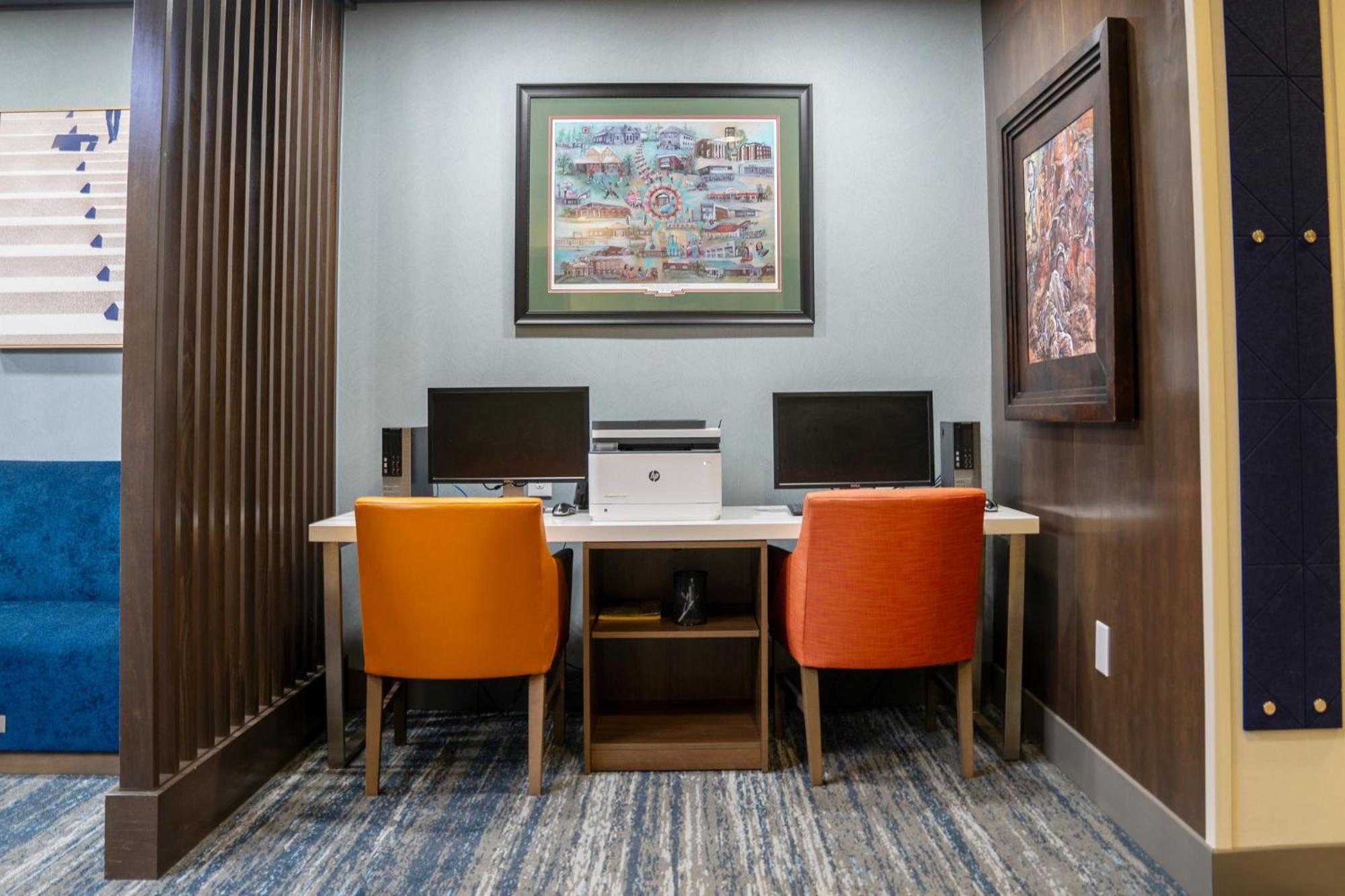 Holiday Inn Express Pembroke By Ihg Exterior photo